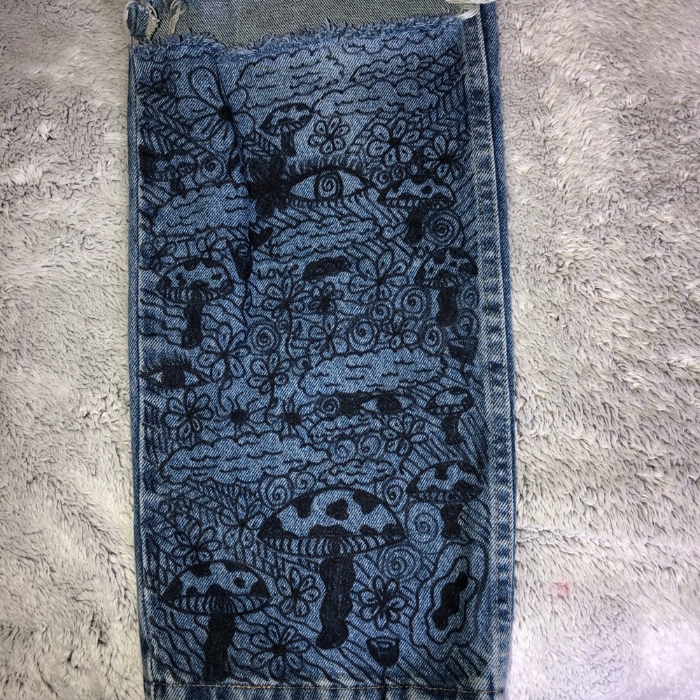 Custom Jeans - Picture 4 of 5